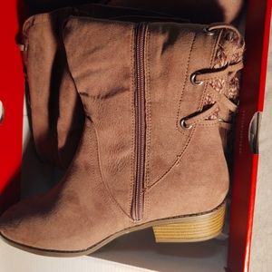 Knee high boots, WIDE CALF, New in box - size 10